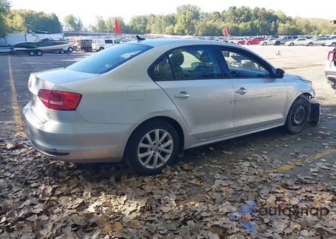 2015 Volkswagen Jetta 1.8T Se из США, поврежденный, VIN 3VWD17AJ2FM245853